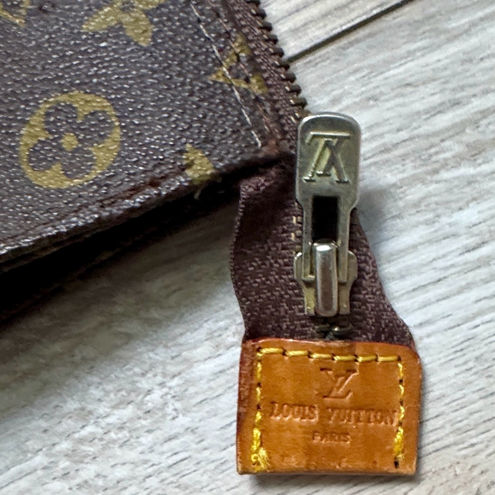 Louis Vuitton Brown Monogram Toiletry wristlet - Picture 8 of 11